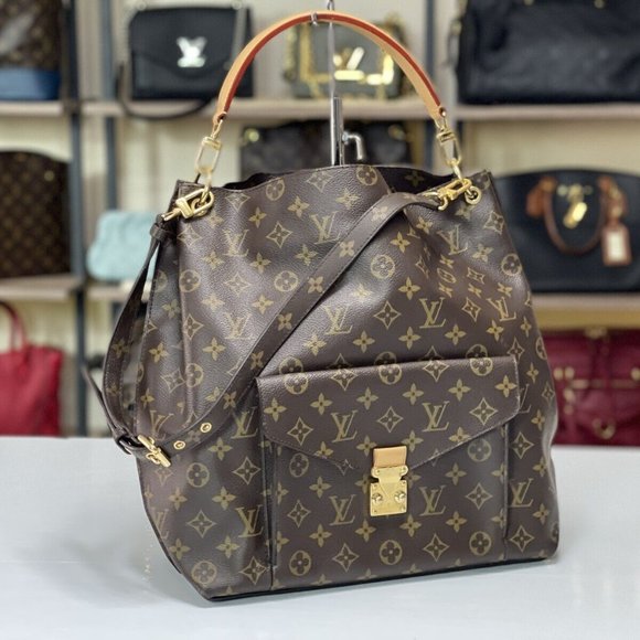 Louis Vuitton Handbags - Louis Vuitton 💯% Authentic Metis Hobo Monogram Bag 8/10 Date Code FL2183